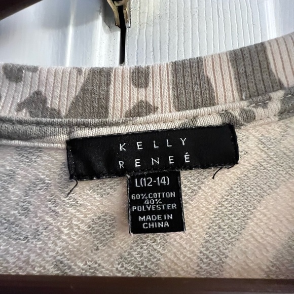 Kelly Reneé Pattern Sweatshirt - Picture 2 of 3